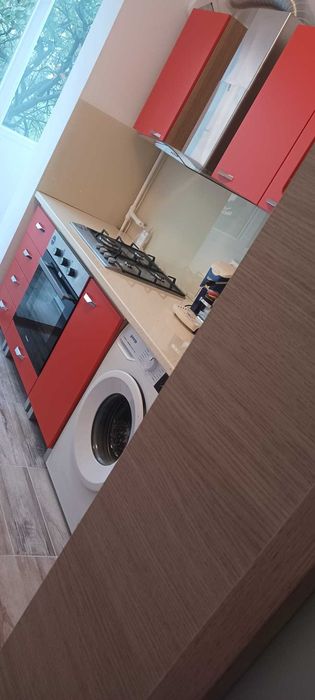 Vand apartament 3 camere an 1982 - zona Dristor