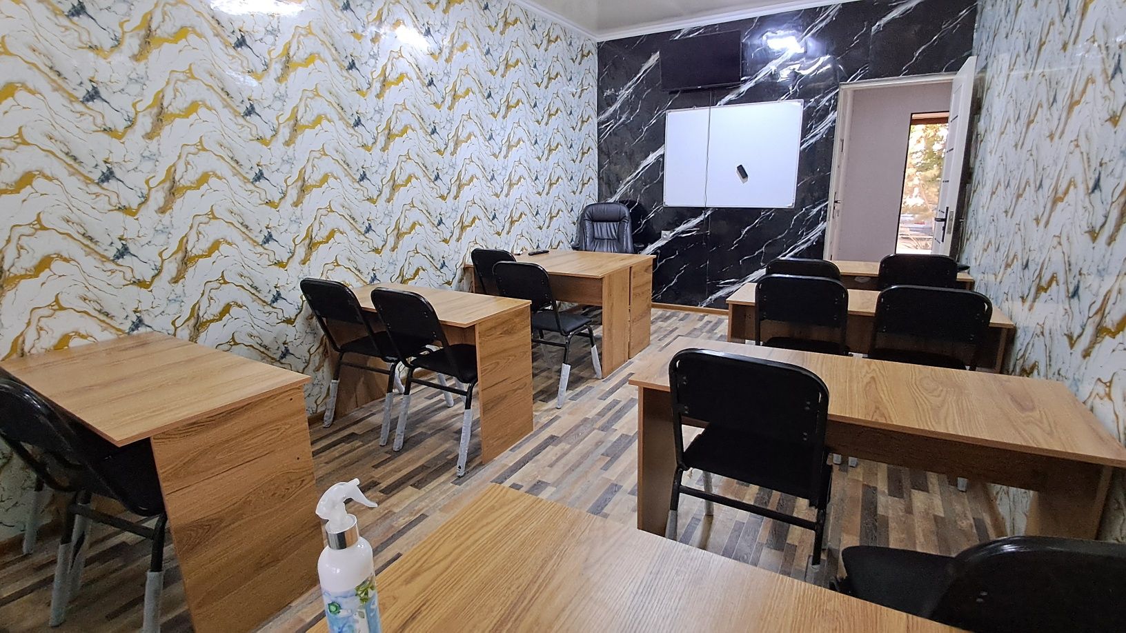 Ofis ijaraga beriladi.