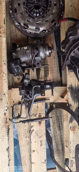 Продавам  Дюзи Делфи за Форд Фокус  1.8 TDCI 100 k.c