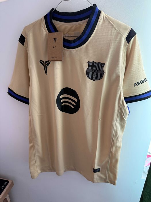 Tricou Barcelona away sezonul nou fotbal