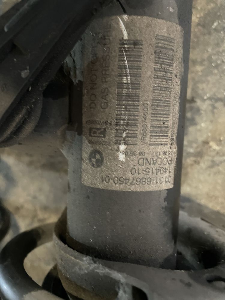 Предни амортесьори БМВ Ф30, хд (amortesiori bmw f30 xi