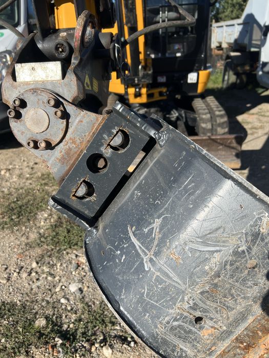 Miniexcavator JCB 300 ore fab 2025 ,compatibil bobcat kubota caterpila