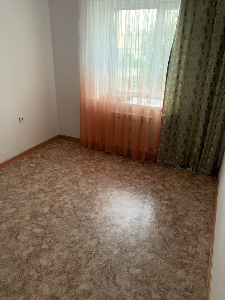 Продам  2 ком квартиру 3 мкр 1 этаж