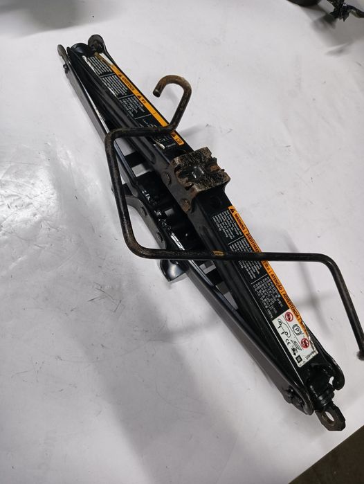 Cric AUDI A7 Sportback 4GA, 4GF 2010 - 2018