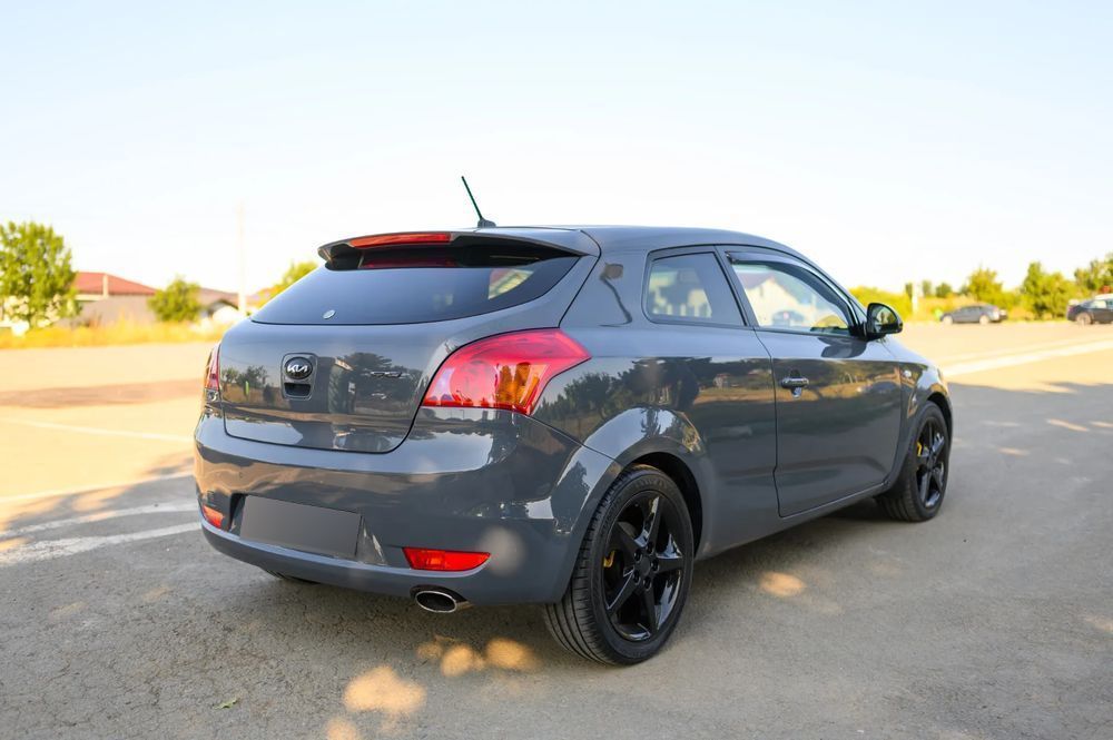 Kia Pro Ceed Autoturism achizitionat din reteua KIA Constanta -istoric de service