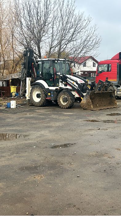 Vand sau inchiriez utilaje de constructii excavator vola basculante