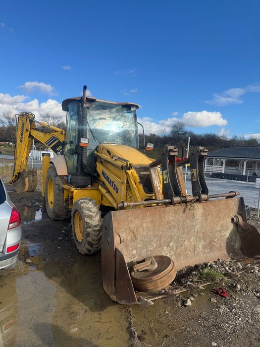 Buldoexcavator Komatsu WB93R 2013
