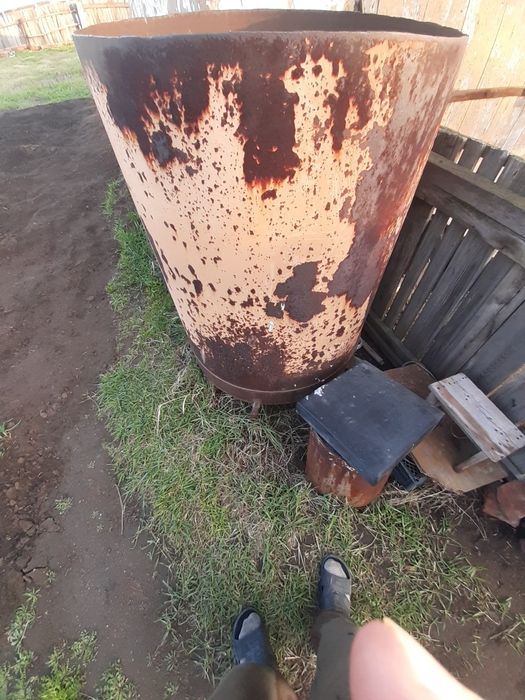 продам ёмкости под зерно или воду