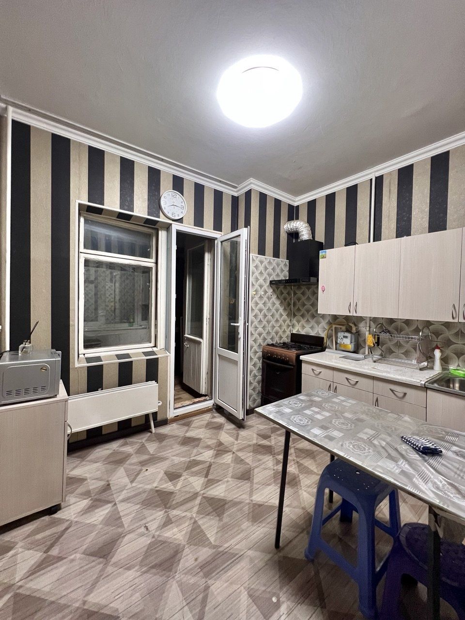 Без маклера. Ипотека. Кушбеги ориентир Аэропорт 2 комнатная 65м²