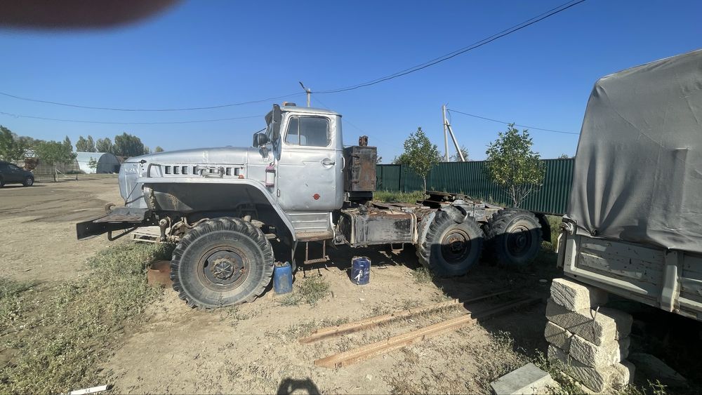 Урал тягач сатылады