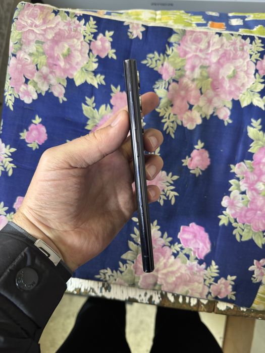 samsung s22 ultra pamit 12.256g holati ideal karea oqip tel qlila