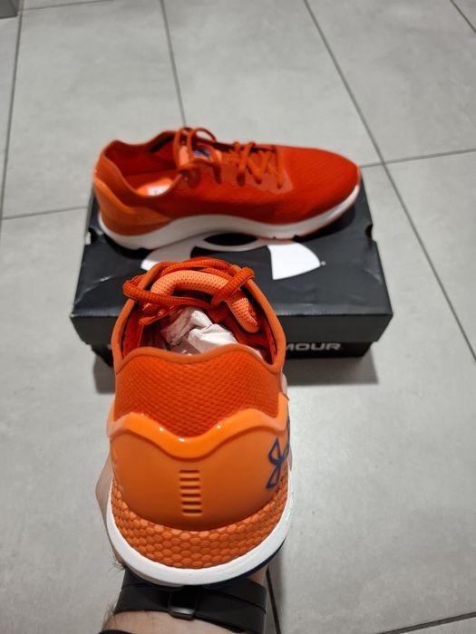 Under Armour Sonic 6