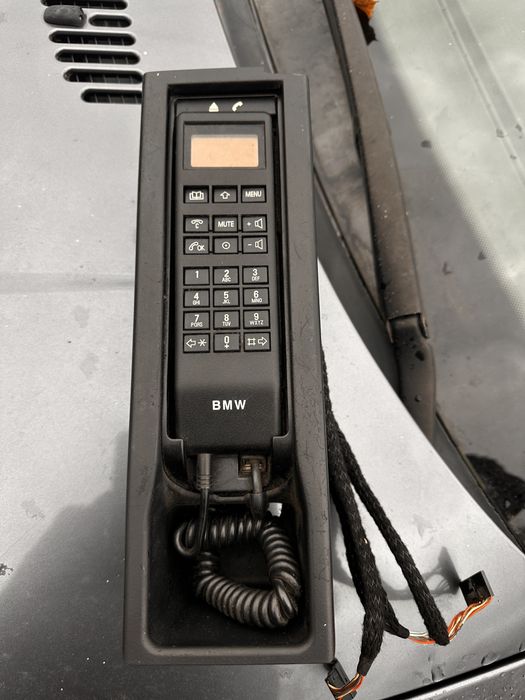 Vand telefon  bmw e46  200 lei