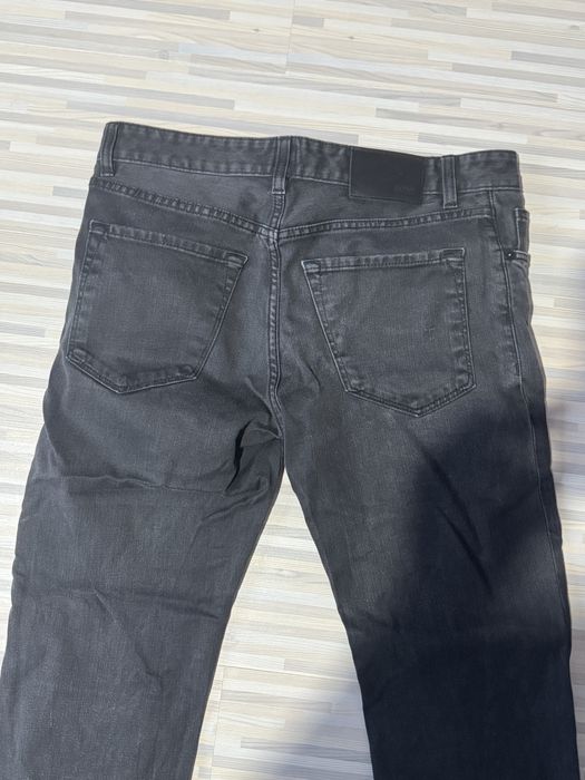 Мъжки дънки на hugo boss размер S