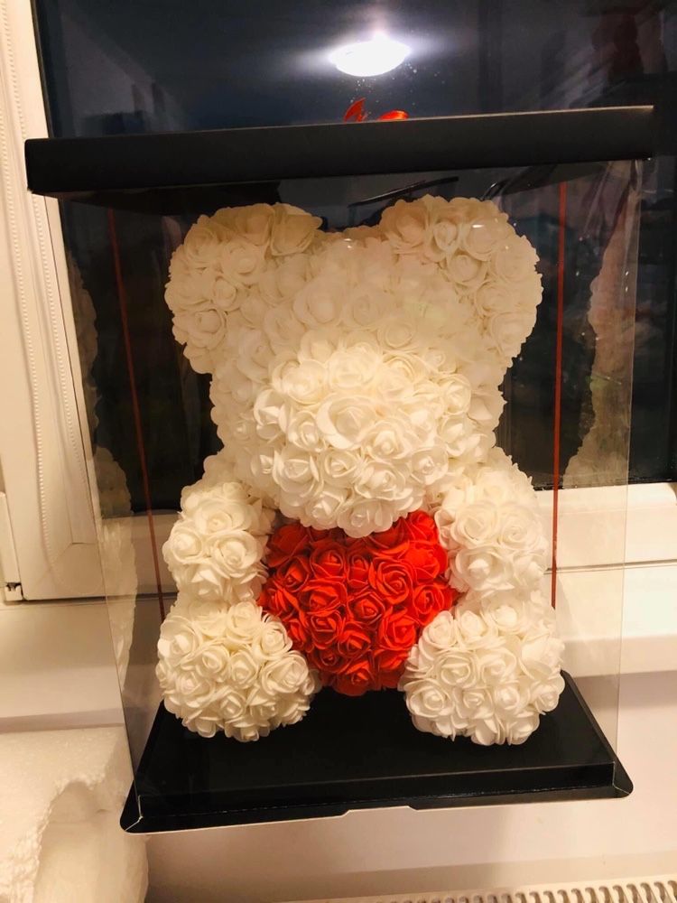 Figurina ursulet alb cu inima rosie de 40 cm 170 lei