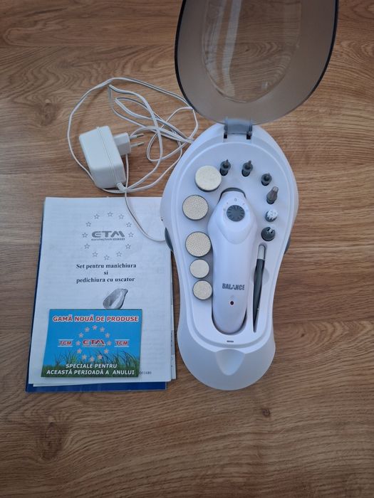 Set manechiura și pedichiura cu uscator