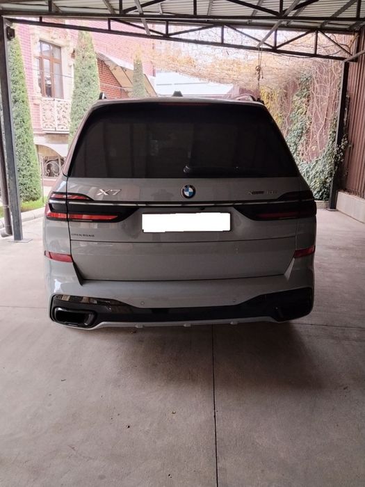 Продается BMW X7 40i