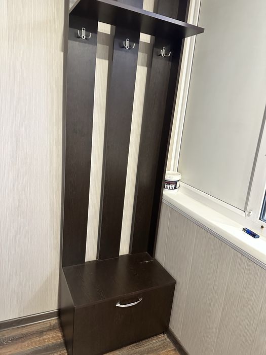 Продам не большую прихожку