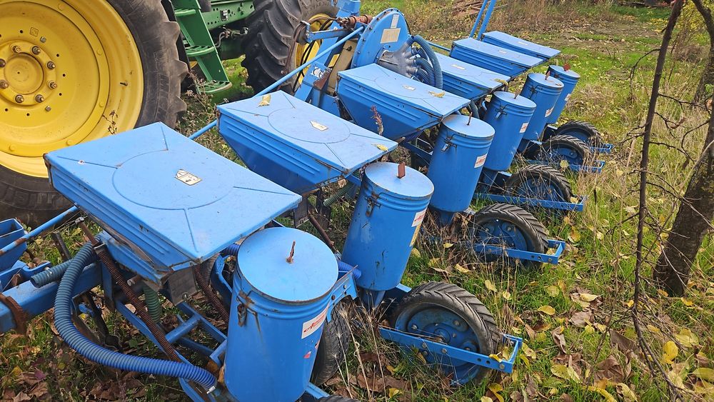 Vand semănătoare de porumb