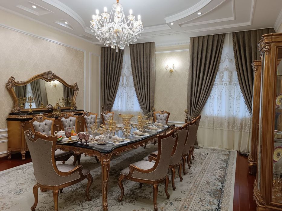 Продам роскошный комплект мебели для гостиной / столовой
