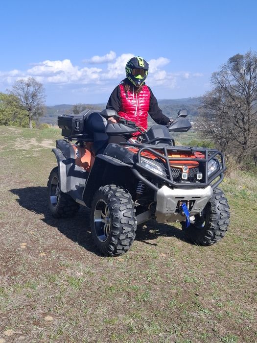 Vând  atv 800cc  cu număr negru