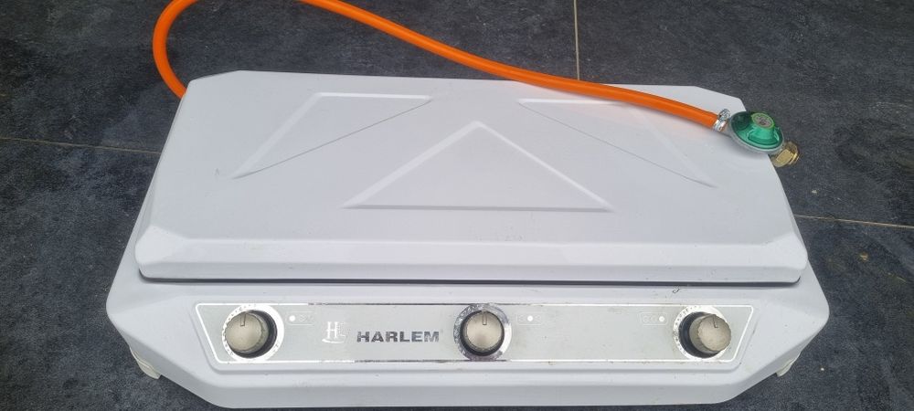 plita cu gaz + 2 butelii !