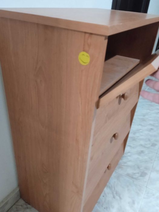 Продавам Шкаф за обувки