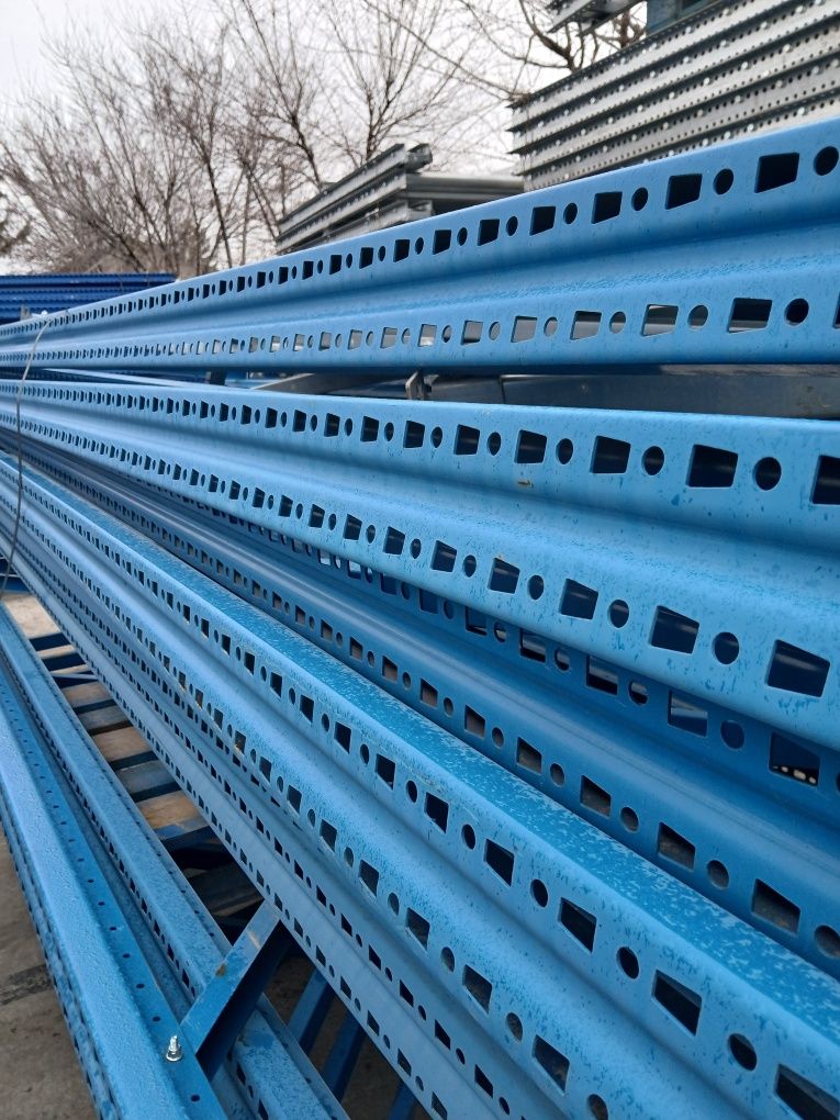 Avem rafturi de vânzare producător Dexion picior zincat sau albastru