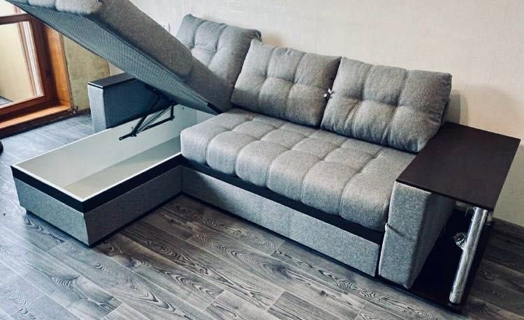 Диван отличного качества без полмок