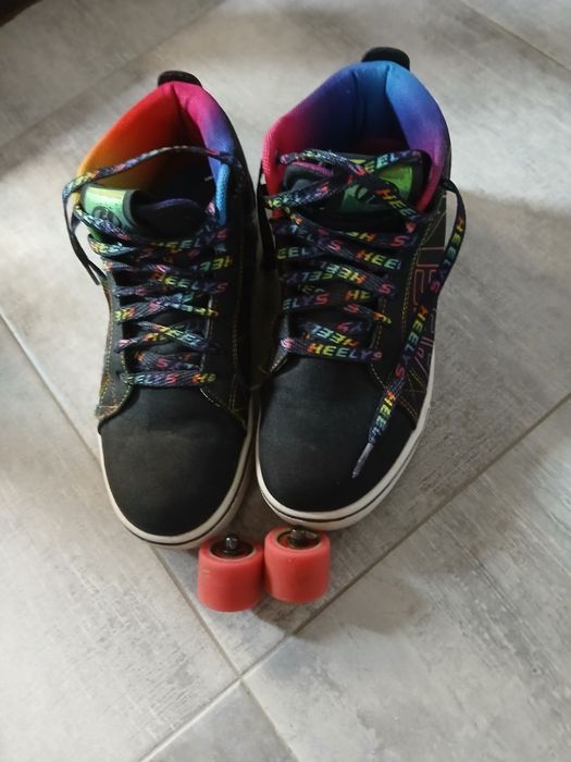 Heelys adidasi cu roti