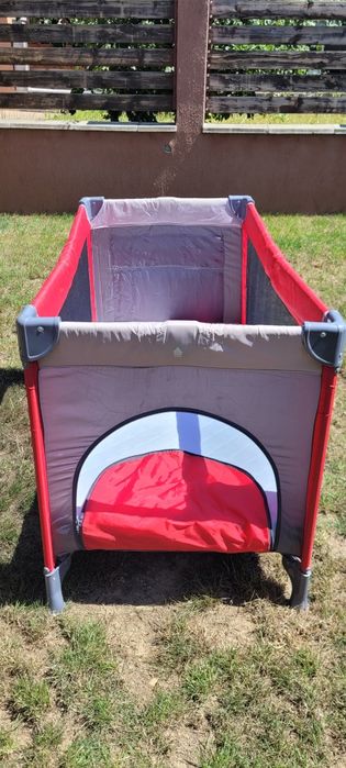 Patut copii,,gri cu rosu, cu saltea.