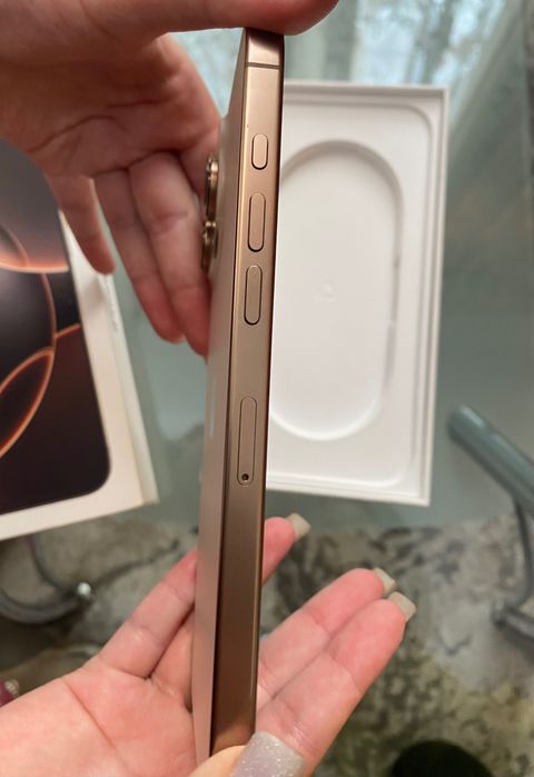 iphone 16 Pro max desert titanium 256 Gb