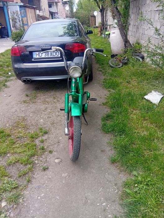 Vând piajo Si in stare foarte buna