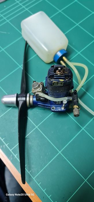 Vând motoare aeromodele