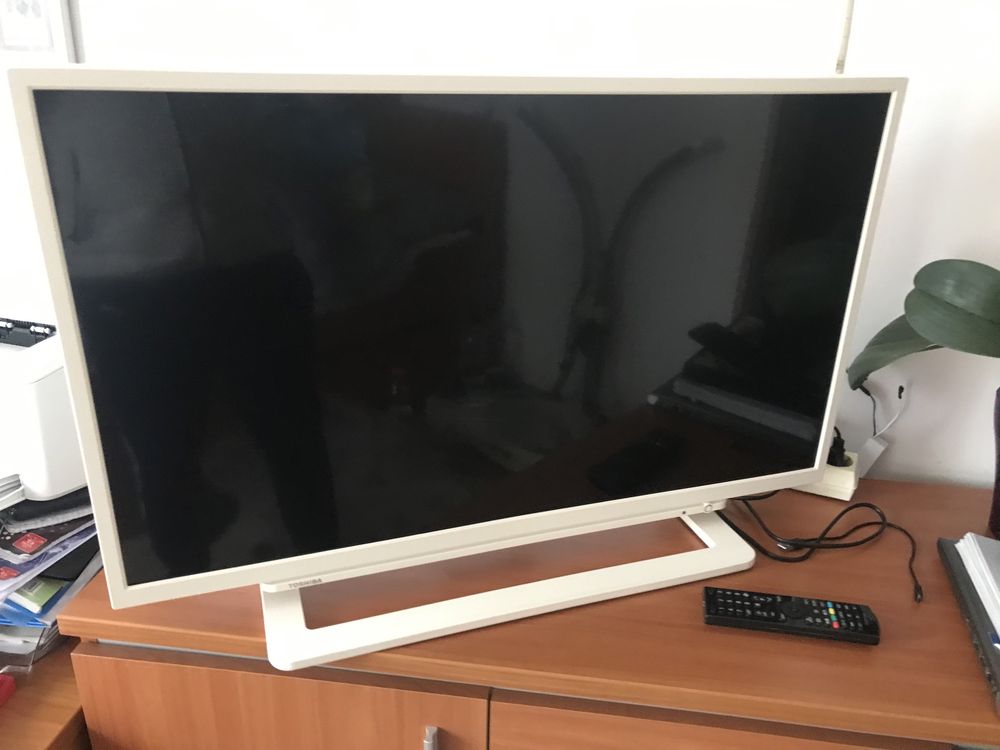 Tv LCD Toshiba 32W1534DG defect banda Led