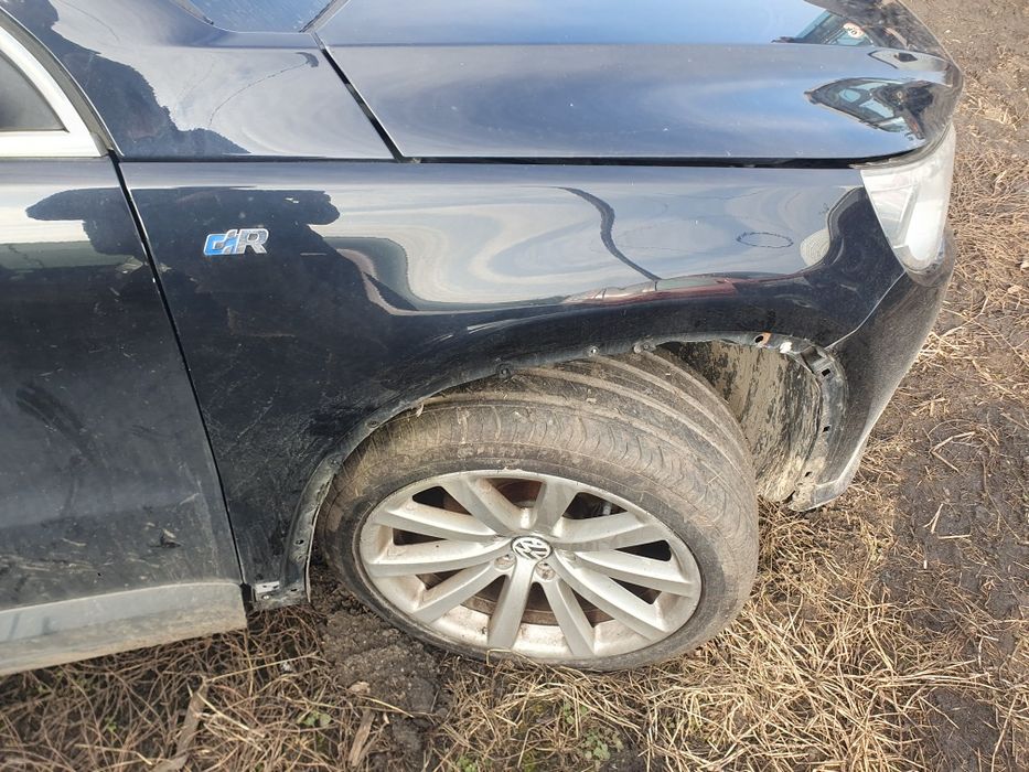 aripa tiguan  , aripi fara rugina in stare foarte buna