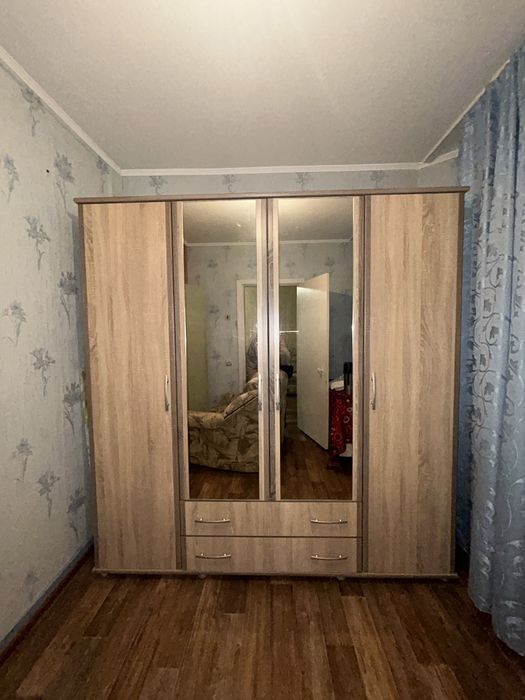 Продам шкаф в отличном  состояние