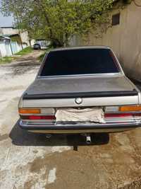 BMW тройка 1983 йил. Цвет (бризг шампанск). 6 цилиндрли. 5 ступенчат