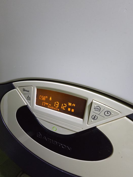 Centrală ARISTON 24Kw + Kit Evacuare