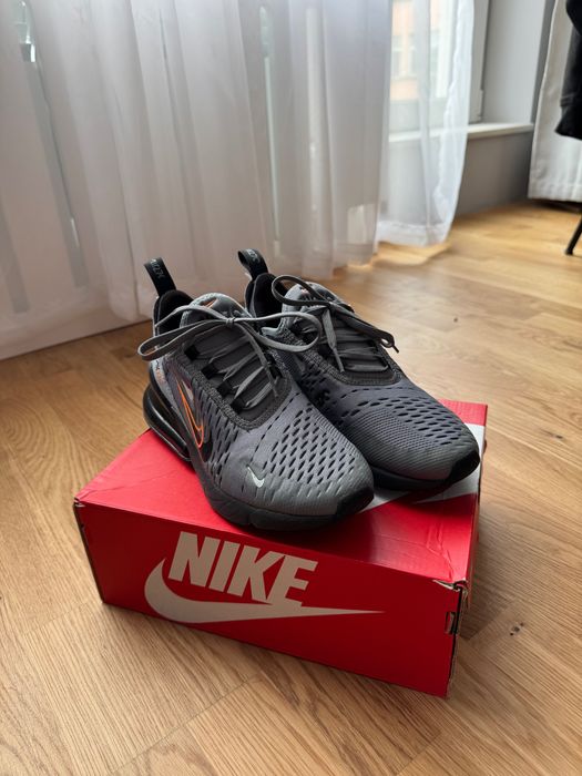 Nike Sportswear Ниски маратонки 'Air Max 270'