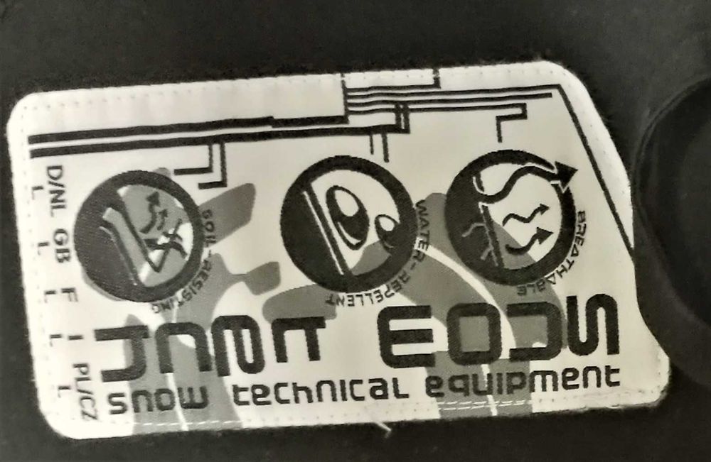 Jacheta Softshell cu gluga