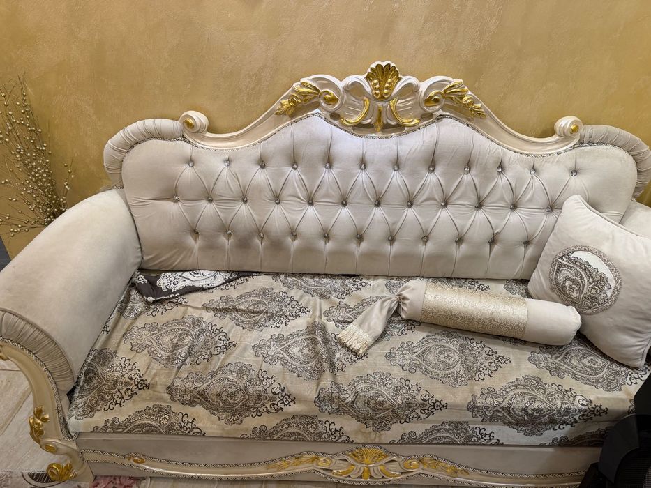 Мека мебел диван