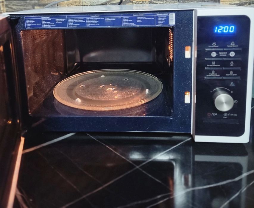 Почти не использвали корейская микроволновая печь Samsung bioceramik