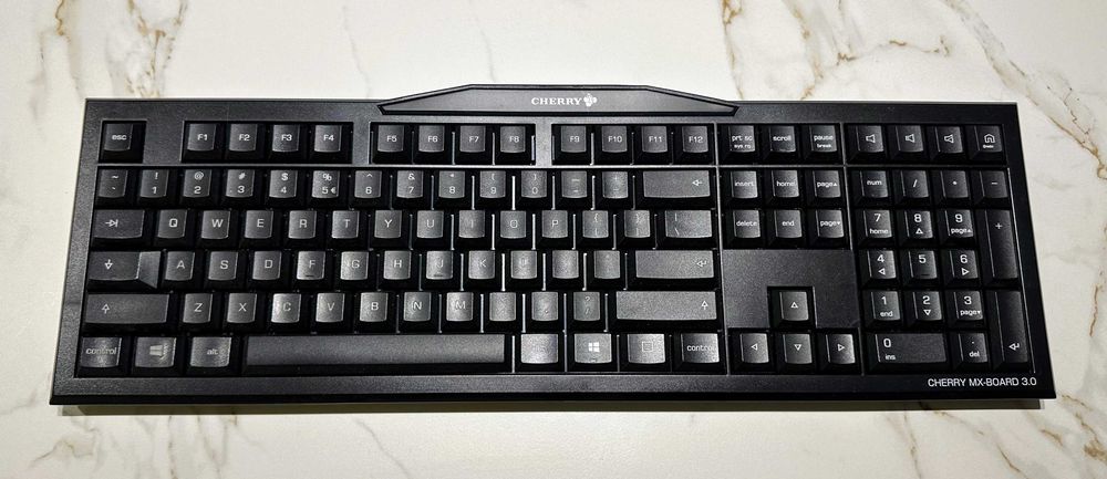 Клавиатура CHERRY MX-Board 3.0, Red суичове CHERRY-KEY-G80-3850LYBEU-2
