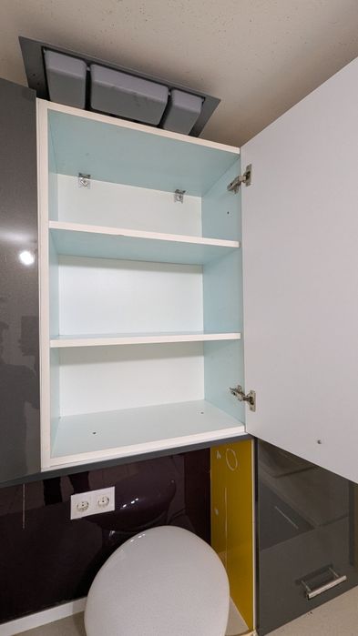 Mobilă bucătărie, cu blat pe colț, 300x250 cm