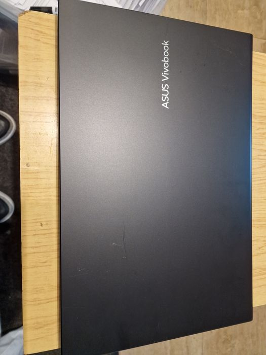 Laptop Asus Vivobook R1500e