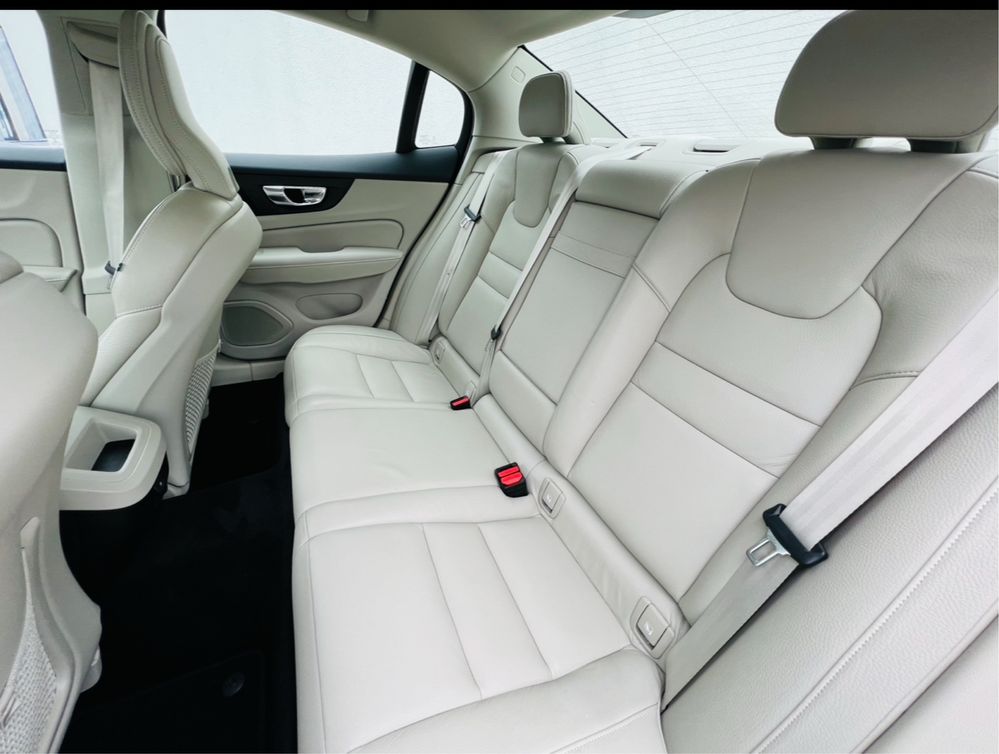 Volvo S60 an 2021 - 2.0 ben.  62.000 km Variante Audi Bmw Vw Skoda