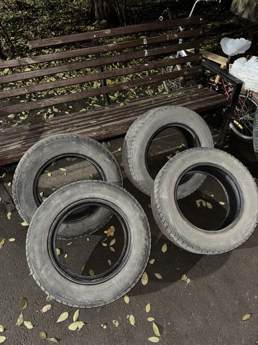 Зимние покрышки 215/60/r16