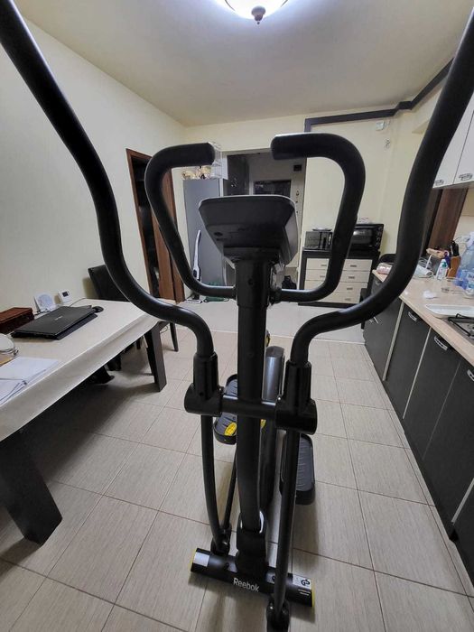 BICICLETĂ EPLIPTICĂ Reebok – stare foarte buna