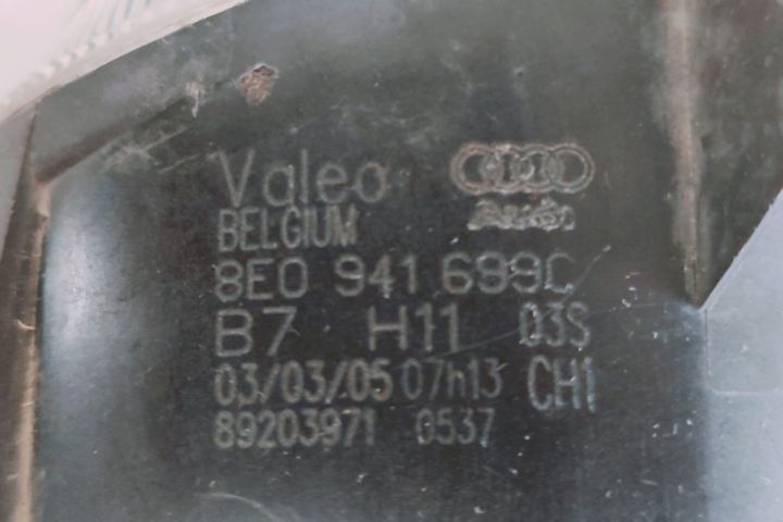 Far ceata/Proiector 8E0941699C Audi A3 8P/8PA (facelift) seria